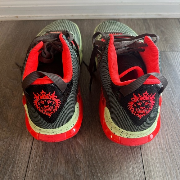 NEW LeBron Witness 7 'Bright Crimson Alligator' - Picture 3 of 7